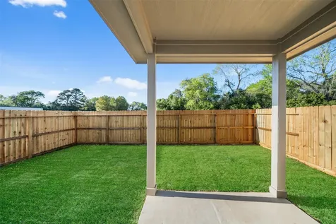 410 W Marlin Street W Willis TX 77378