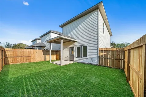 410 W Marlin Street W Willis TX 77378