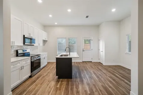410 W Marlin Street W Willis TX 77378