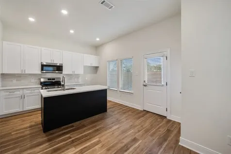 410 W Marlin Street W Willis TX 77378