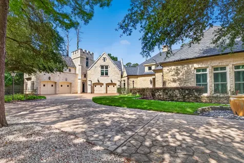 728 Crestbend Drive Houston TX 77042