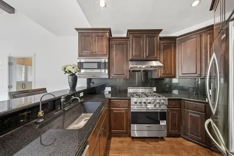 728 Crestbend Drive Houston TX 77042