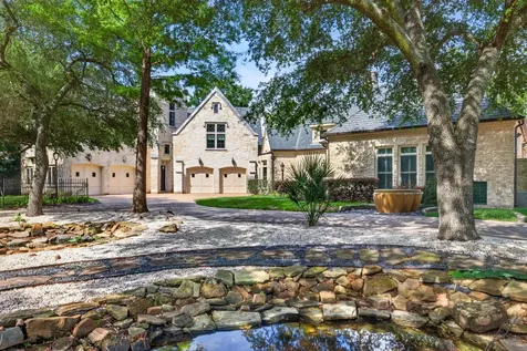728 Crestbend Drive Houston TX 77042