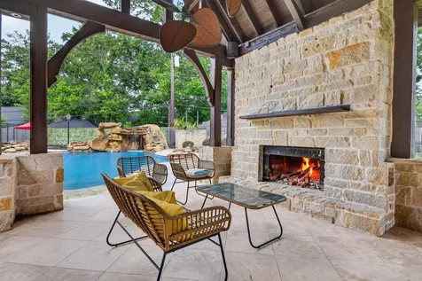 728 Crestbend Drive Houston TX 77042