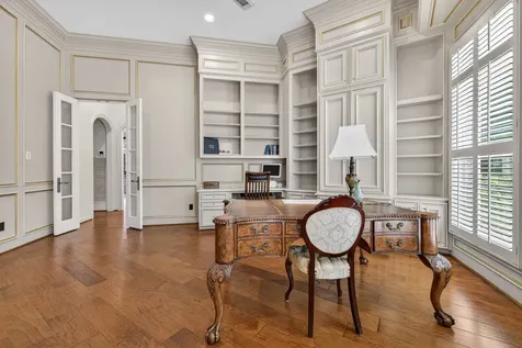 728 Crestbend Drive Houston TX 77042