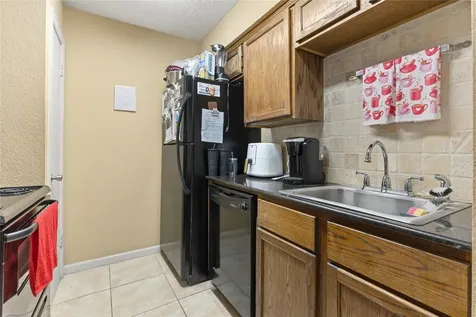 904 University Oaks Boulevard 73 College Station TX 77840