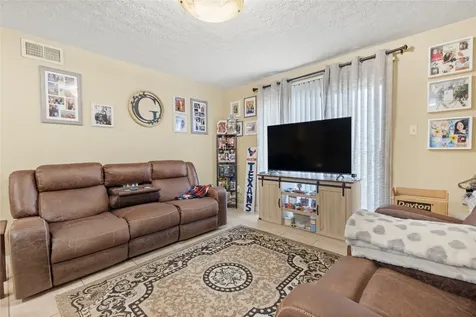 904 University Oaks Boulevard 73 College Station TX 77840