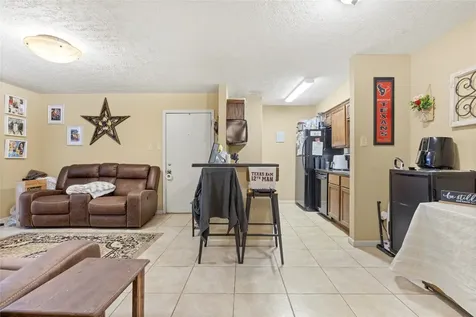 904 University Oaks Boulevard 73 College Station TX 77840