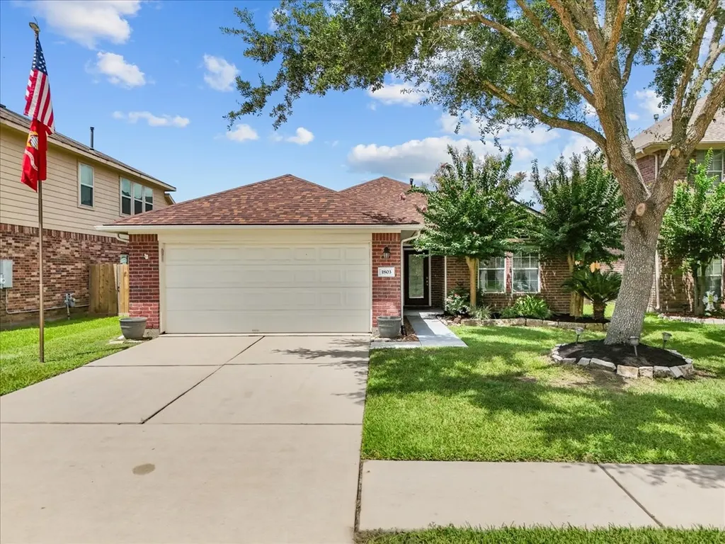 1803 Winding Trail Lane Alvin TX 77511