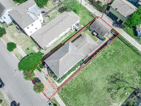 1815 Ursuline Street Galveston TX 77550