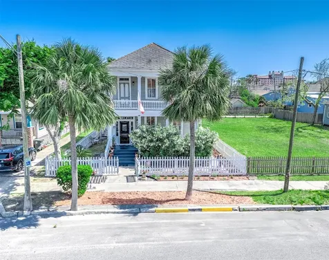 1815 Ursuline Street Galveston TX 77550