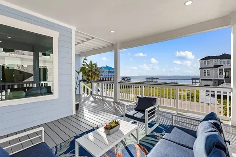 9417 Vista Bella Galveston TX 77554