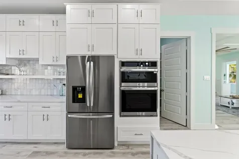 9417 Vista Bella Galveston TX 77554