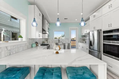 9417 Vista Bella Galveston TX 77554
