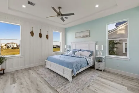 9417 Vista Bella Galveston TX 77554