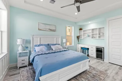 9417 Vista Bella Galveston TX 77554