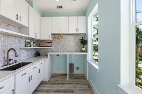 9417 Vista Bella Galveston TX 77554