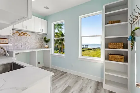 9417 Vista Bella Galveston TX 77554