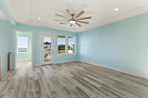 9417 Vista Bella Galveston TX 77554