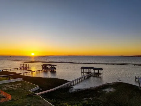 9417 Vista Bella Galveston TX 77554