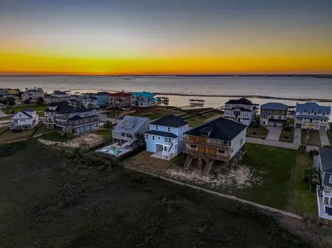 9417 Vista Bella Galveston TX 77554