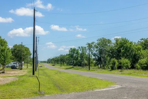 6501 Atakapan Trail Bedias TX 77831