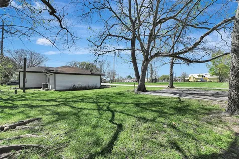 122 Commerce Street Magnolia TX 77355
