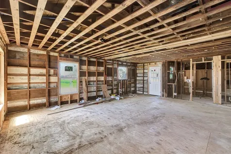 122 Commerce Street Magnolia TX 77355