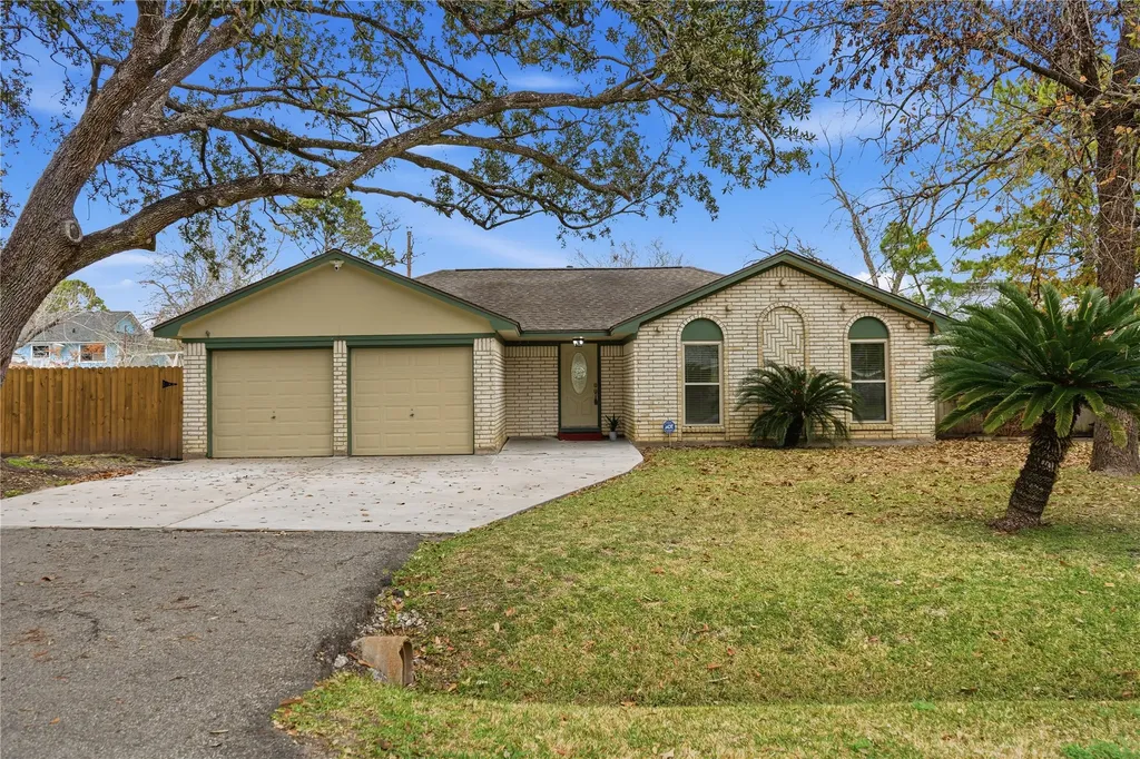 2202 Sierra Street Kemah TX 77565