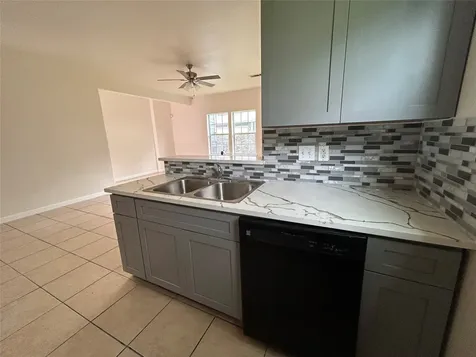 6841 Larkstone Street B Houston TX 77028