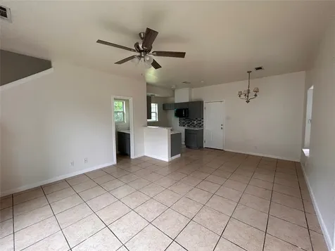 6841 Larkstone Street B Houston TX 77028