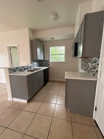 6841 Larkstone Street B Houston TX 77028