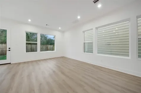 7618 Inwood Hills Lane Houston TX 77088