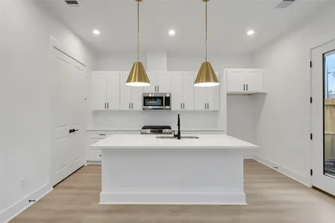 7618 Inwood Hills Lane Houston TX 77088