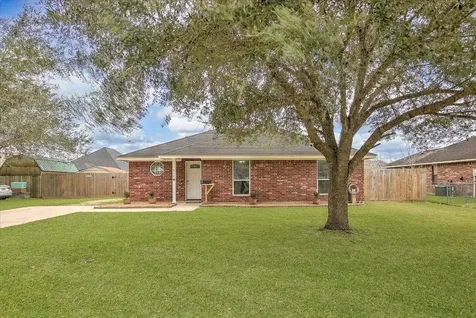 212 Hickory Street Sweeny TX 77480