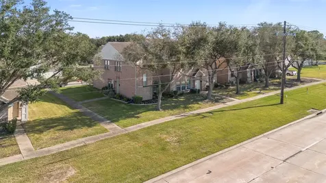 1413 Highway 146 S La Porte TX 77571