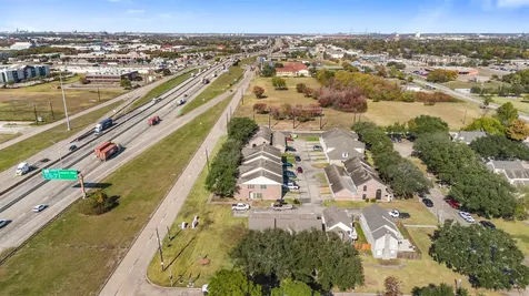 1413 Highway 146 S La Porte TX 77571