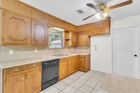 2901 Beldon Drive Port Arthur TX 77642