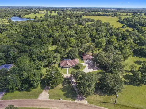 4529 Quiet Waters North Zulch TX 77872