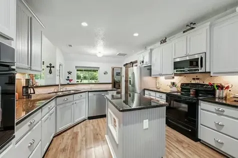 4529 Quiet Waters North Zulch TX 77872