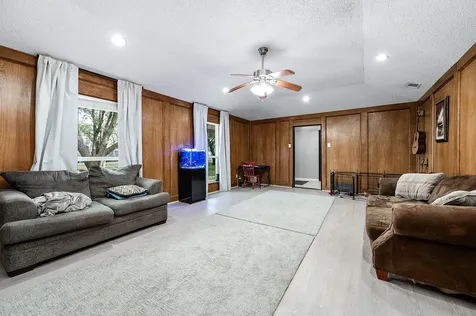 1619 Cr 387 -Marilyn Street Alvin TX 77511