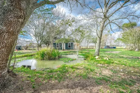 1619 Cr 387 -Marilyn Street Alvin TX 77511