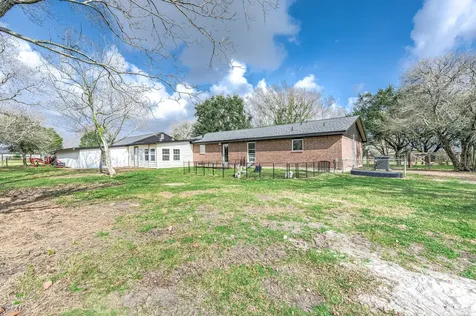 1619 Cr 387 -Marilyn Street Alvin TX 77511