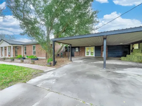 1619 Cr 387 -Marilyn Street Alvin TX 77511