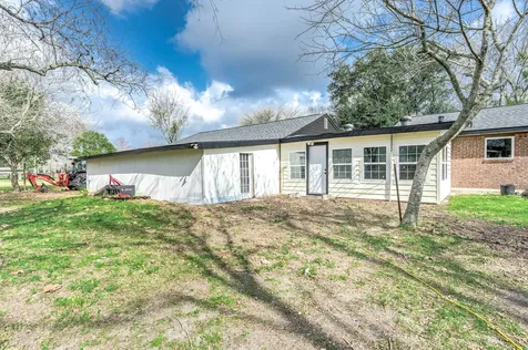 1619 Cr 387 -Marilyn Street Alvin TX 77511