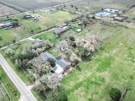 1619 Cr 387 -Marilyn Street Alvin TX 77511