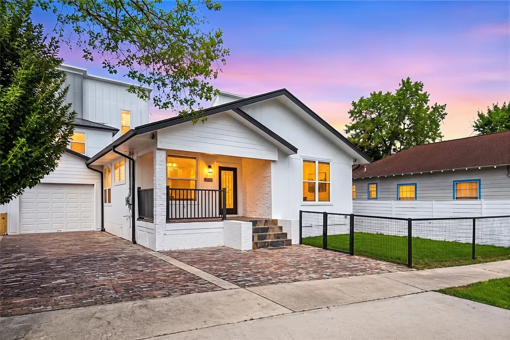 110 Kendall Street Houston TX 77003