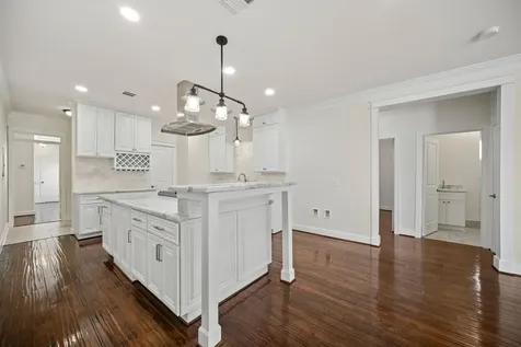 110 Kendall Street Houston TX 77003