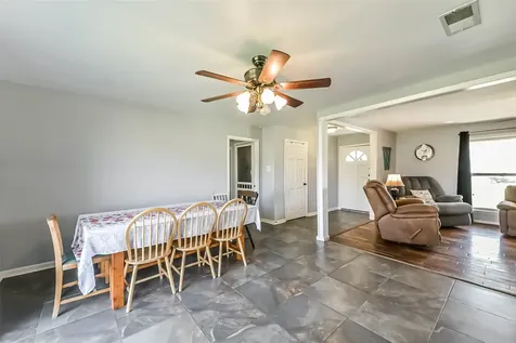 71 Garfield Street La Porte TX 77571