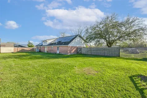 71 Garfield Street La Porte TX 77571